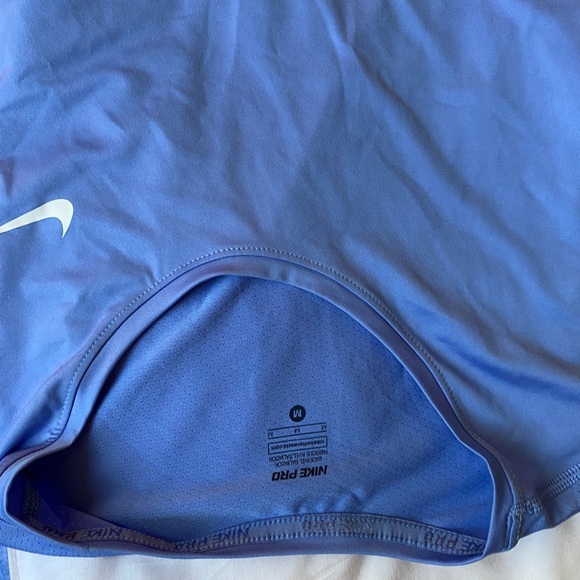 Athletic long Sleeve tops Bundle. (4 tops) - Picture 4 of 9